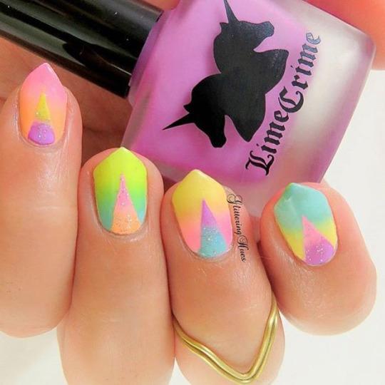 rockstartoes's tweet photo. Loving this #neongradient mani!
#nailart #mani
http://t.co/Y4zMogrGeN http://t.co/8Nw6JguqpZ