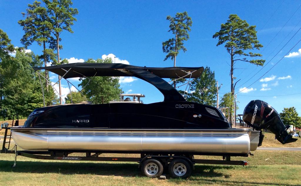 LaceysBoating's tweet photo. And then there was one! Our last 2015 Harris Crowne. Pure luxury, style and performance. 501-463-9842. @HarrisBoats http://t.co/p9r2LB7kYg