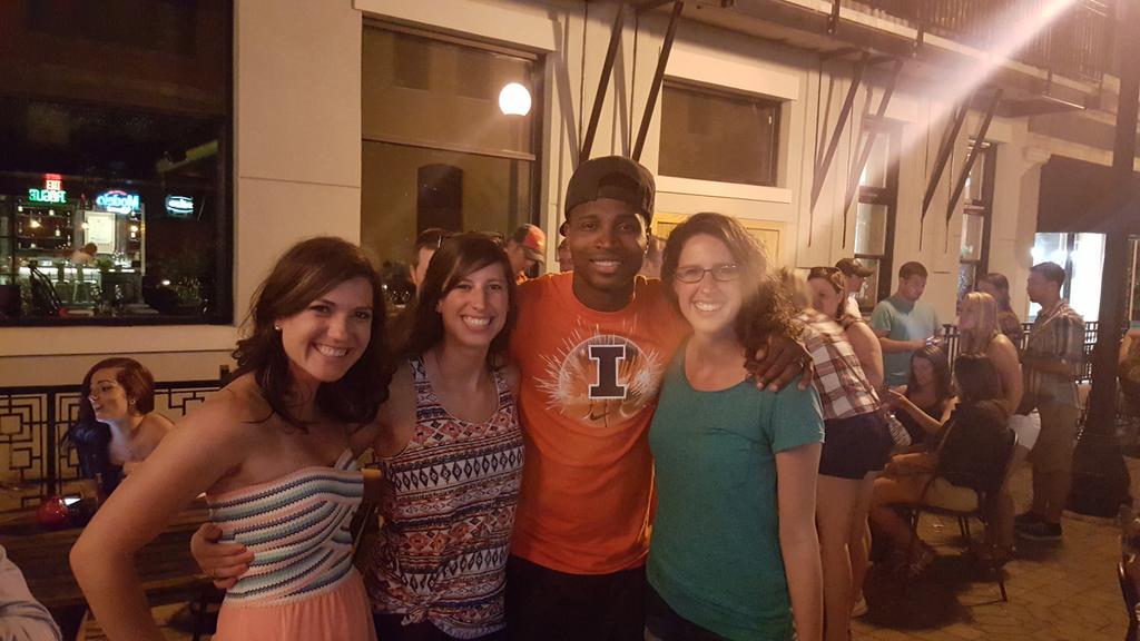 AmySchleef's tweet photo. #Deefor3 @laschleef @CSchleef @kgerst23 @deebrown11 http://t.co/biuuzdAOX4