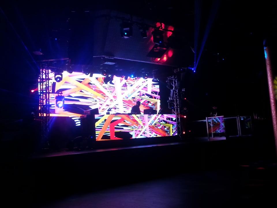 BikeIndstryWife's tweet photo. #OpenHouseSessions #HarbourEventCentre I miss LotusSoundLounge…fingers crossed this might feed my soul #house #music http://t.co/zqLwlpGtNz