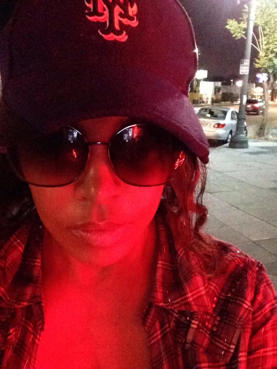 dirtybabyla's tweet photo. Homage 2 EazyE#StraightouttaCompton
#blue moon # glitter plaid 🔷🔷
I knew Eazy and he was a very NIce person 👼🏾 http://t.co/5U7MH7qUR6