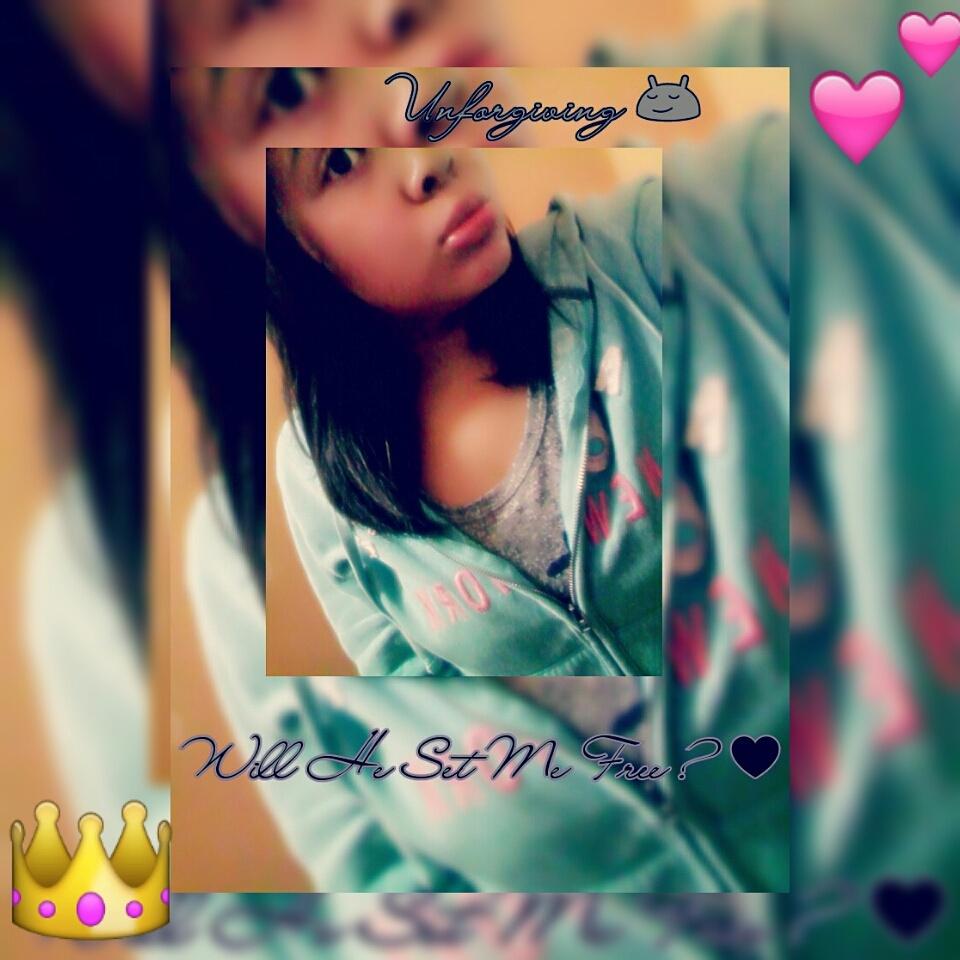 UselessIts's tweet image. I look ulgy😘