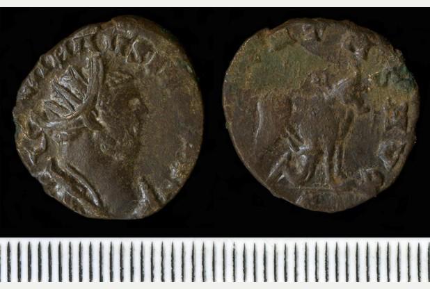 Roman_Britain's tweet photo. What could a Roman milkmaid get for milking her cow? A look at the Frome Hoard
http://t.co/nqRORGrGF3 #RomanBritain http://t.co/2qAQ93XpPG