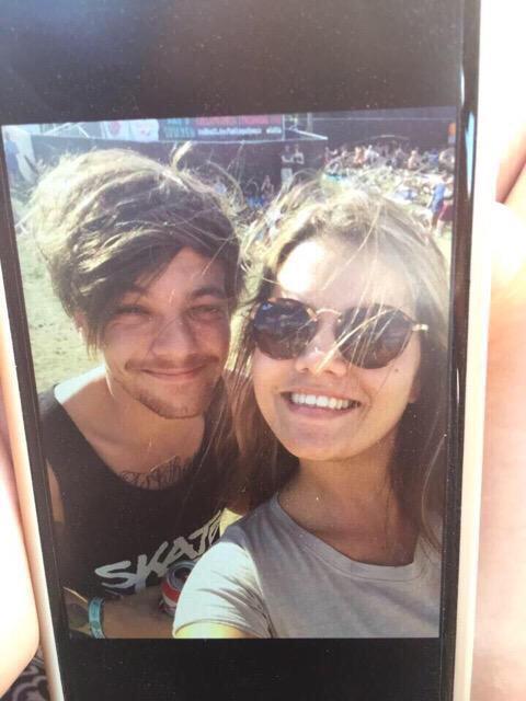 1D_24hNews's tweet photo. Louis at LollaPallooza in Chicago yesterday ❤️
#MTVHottest On Direction #DragMeDown #1DNewSingle http://t.co/ya6IGAGh3t