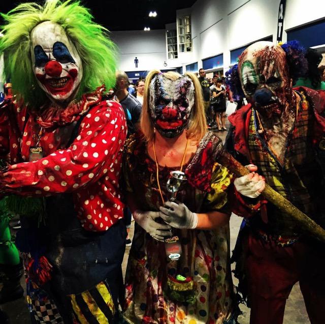 ChamberOfTerror's tweet photo. #chamberofterror invades #TampaBayComicCon ! #hauntedhouse #tampahauntedhouse #floridahauntedhouse #clowns http://t.co/IQ1pzjpILm
