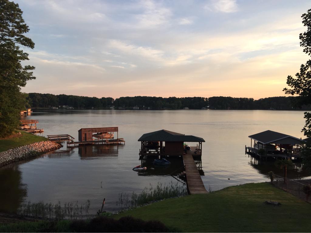 board_wake's tweet photo. Good morning http://t.co/7c59TxBVP9