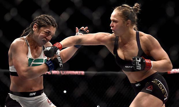 caroguillenTV's tweet photo. 34 segundos para acabar con su rival. @RondaRousey Excuse HER!!! #modobeast #ufc http://t.co/t5MFisQCHg http://t.co/VkNAV1ZqME