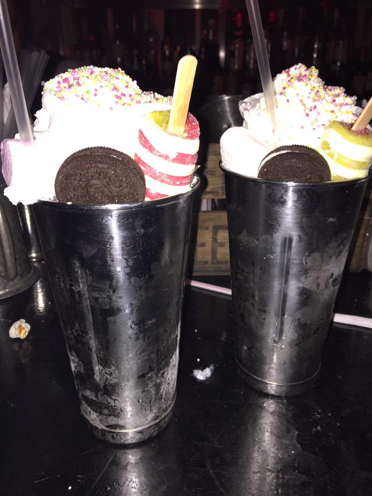meganryan_x's tweet photo. @EilishCunn 😂😂 forgot about that Ice cream.. Don't forget our bit on the side http://t.co/CpnJwdruDw