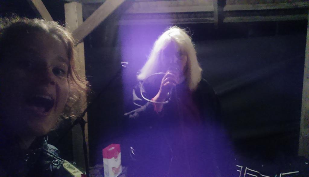 crazynikolaa's tweet photo. Mājās no @ozofest . Bija super. Jauki cilvēki, laba kompānija, neaizmirstamas muļķības, smiekli un mūzika. :) #Sandra http://t.co/VbCWyG1DQX