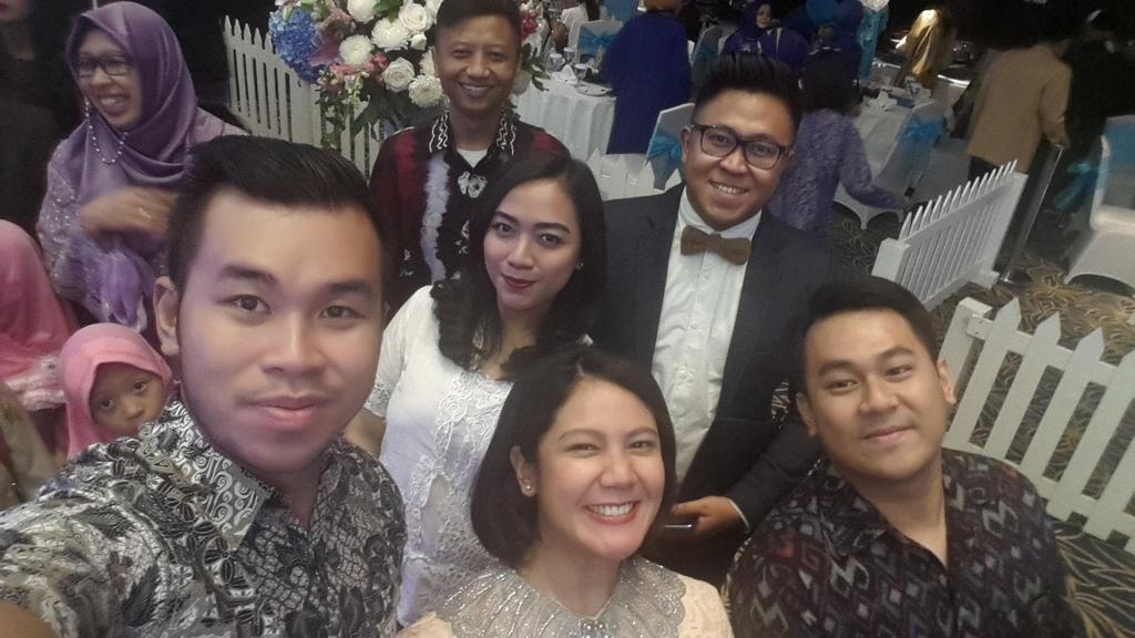 #AyundaTeddy selamaaatt <a href="/c_widi/">Widi Nugraha</a> <a href="/menikandhina/">menik andhina putri</a> <a href="/erdityaarfah/">erditya arfah</a>