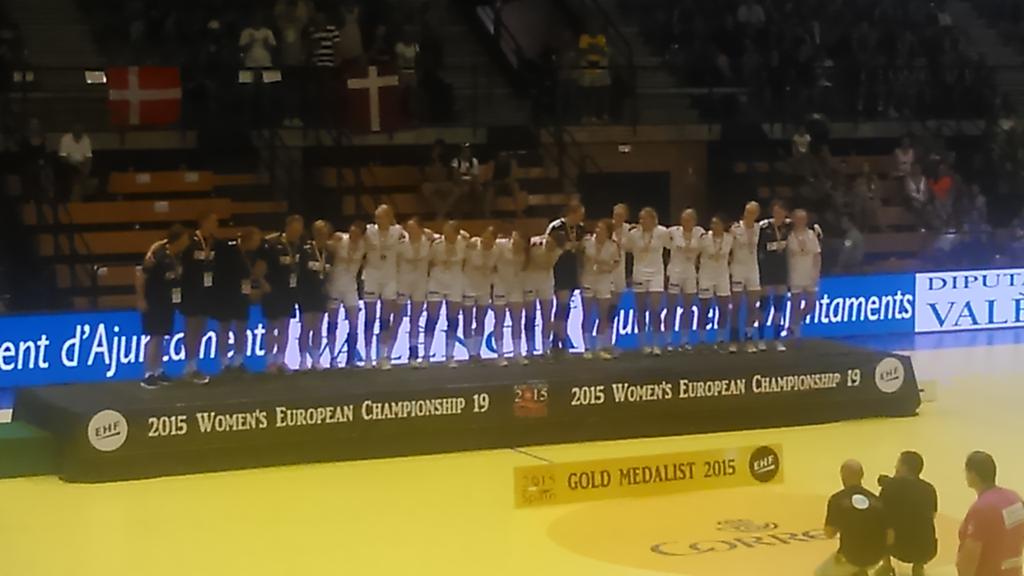 W19Spain2015's tweet photo. Denmark @dhf_haandbold is the Gold Medal of the Women's 19 EHF EURO 2015. http://t.co/D6VODBoylK