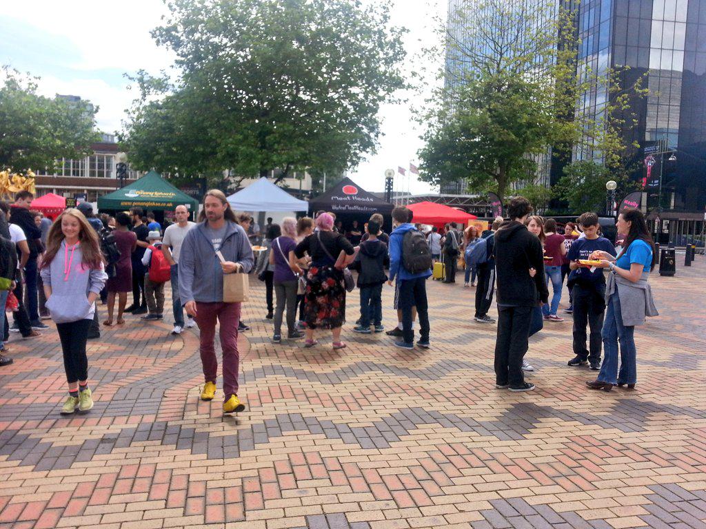 brumyumyum's tweet image. We&apos;re in Centenary Square today for @youngrewired&apos;s #festivalofcode!!