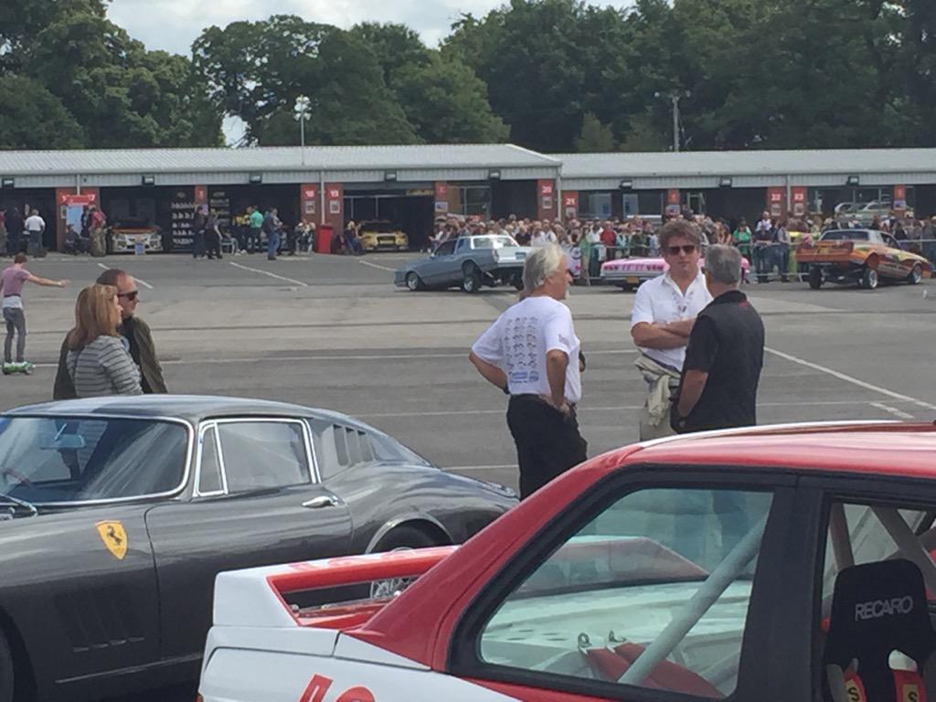 AngleseyScMedia's tweet photo. #CarFestNorth @jamesmartinchef and much more 😋 @BBCCiN #anglesey #socialmedia @MM_RoR will be this big one day 👌 http://t.co/ncnw3BSNuD
