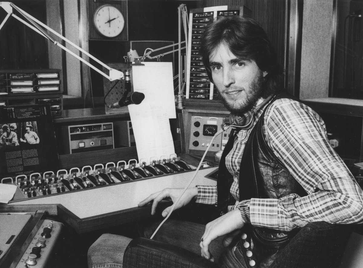 BBCRadio2's tweet photo. Sounds of the 70s with @piratejw. This week he’s joined by rock musician Deke Leonard. Tune in http://t.co/gOt7hKCuj9 http://t.co/vLxH04FnRe