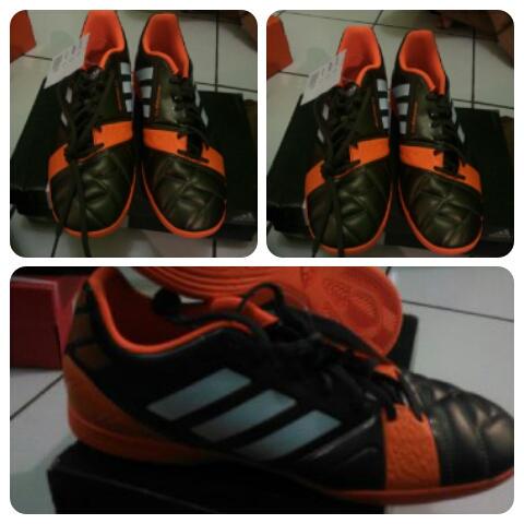 Misi gan w mau nawarin sepatu adidas nitrocharge ori 100%. Sz: 41 1/3, 43 1/3 Harga 400k Minat. 08999718740 /7DF70F3F
