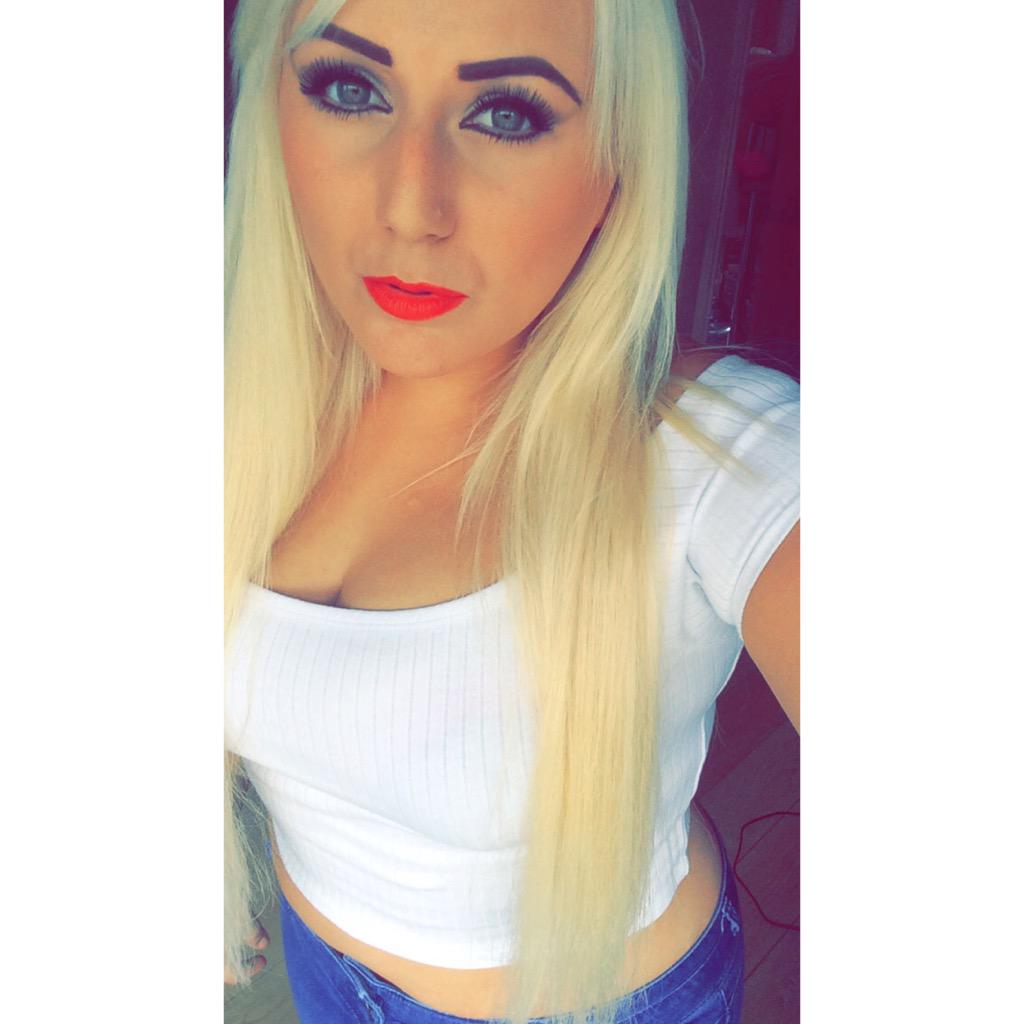 casseyb2's tweet photo. Bowling with work lot yesterday such a good night 🎳 http://t.co/qFbwTq6niP