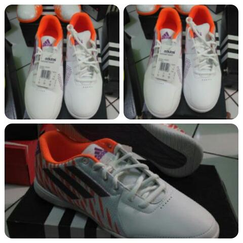 Misi gan w mau nawarin sepatu adidas freefootball speedkick ori 100%. Sz: 42 Harga 400k Minat. 08999718740 /7DF70F3F