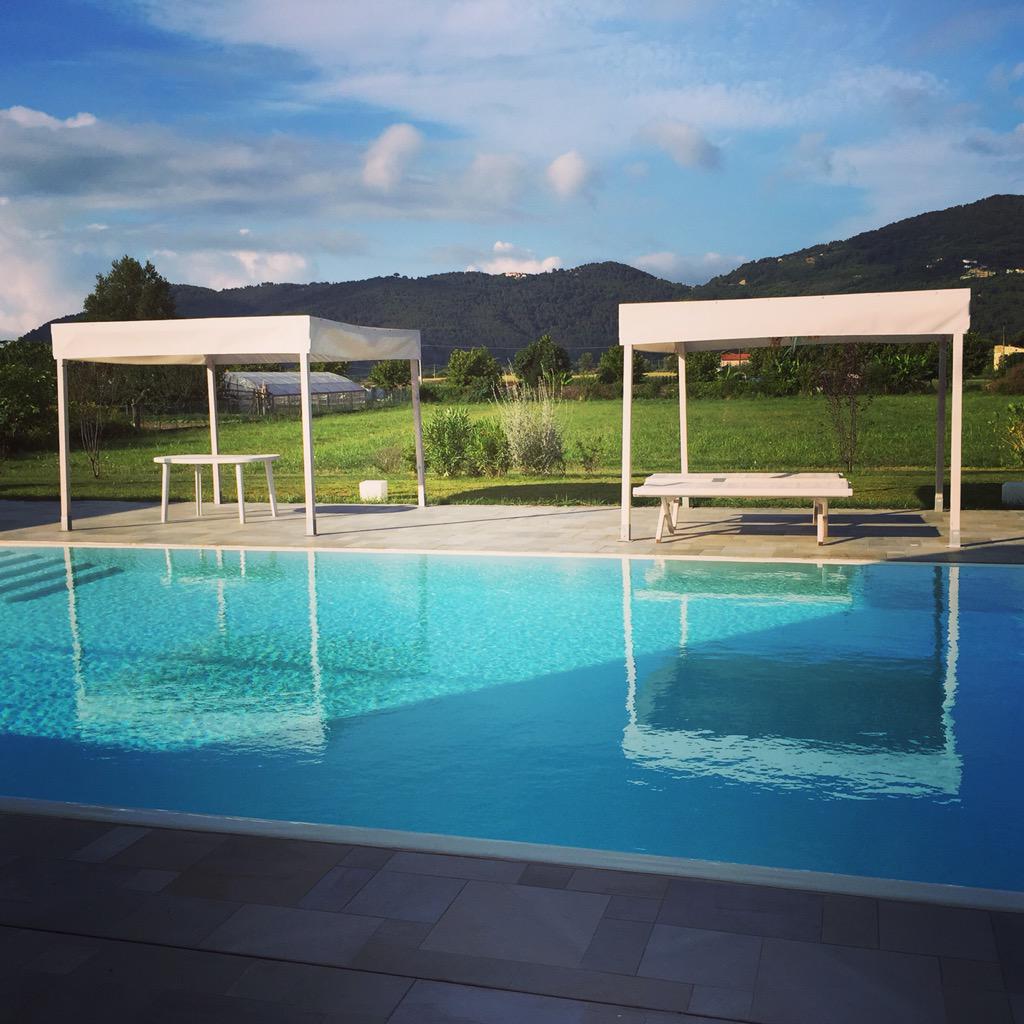 SwimLabUK's tweet image. Top tips for #VillaPool #SwimTraining #VillaPoolDrills: perfect tumble turns, under water lengths, stroke counting.