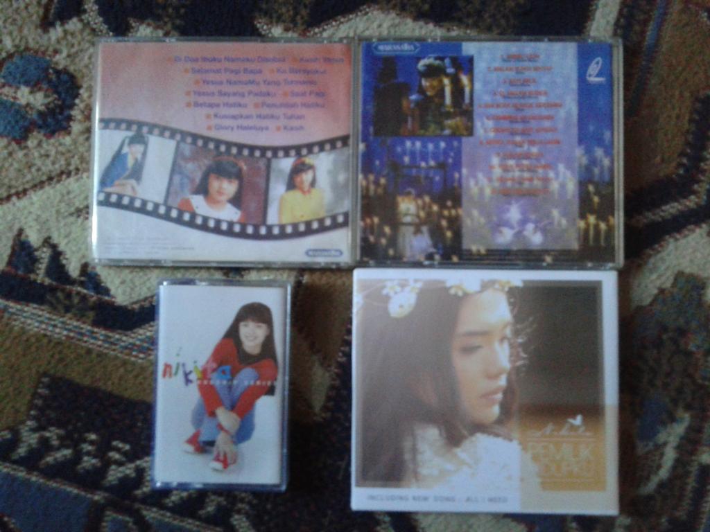 lev_eren_cis's tweet photo. Koleksi Album kak @natashianikita ♥ http://t.co/i9AwM2T50W