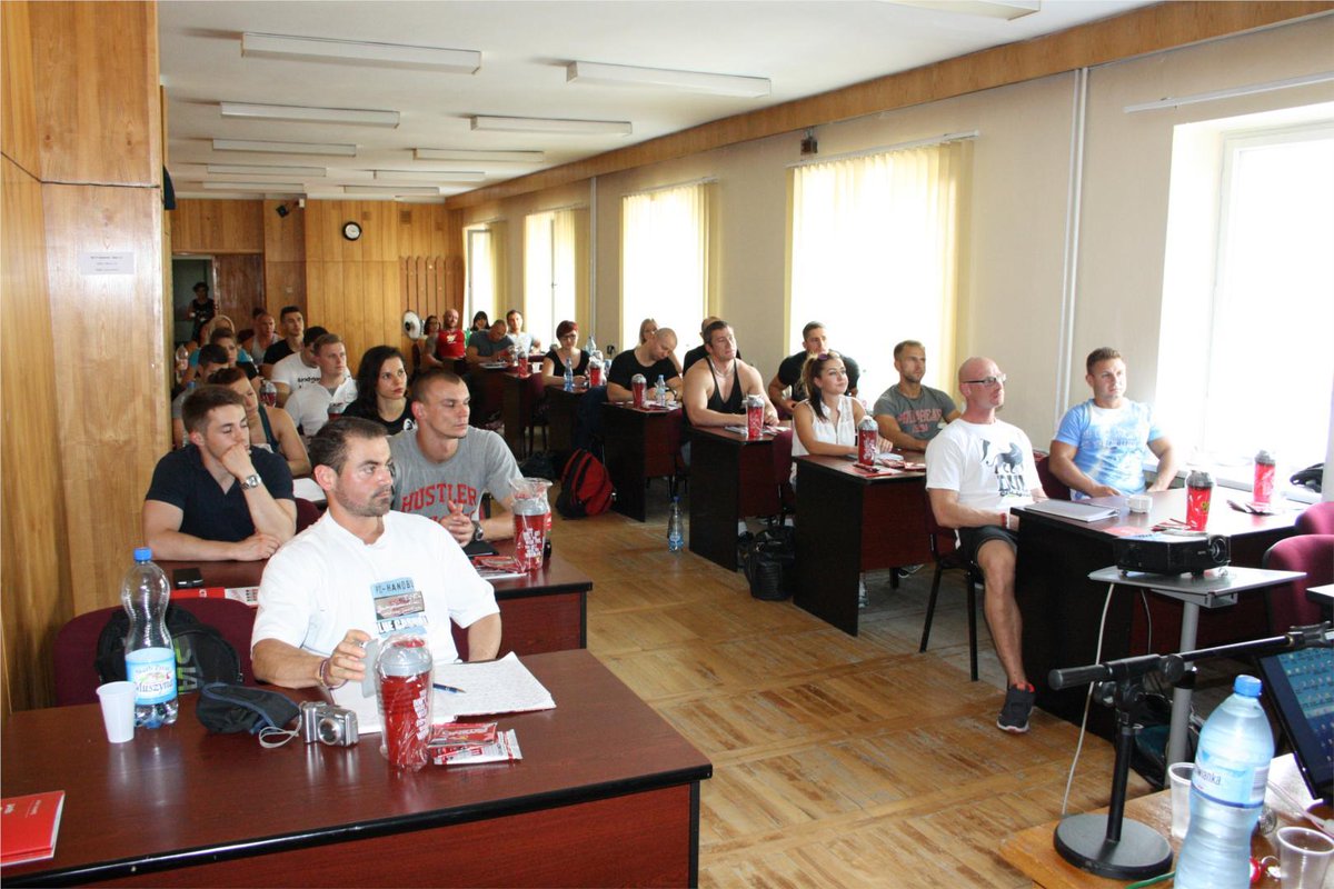 SFD_PL's tweet photo. Bardzo dziękujemy za liczne uczestnictwo w Seminarium: "Przygotowanie do startu w zaw... http://t.co/WrJR6FFMgZ http://t.co/LAT1BmHWNS