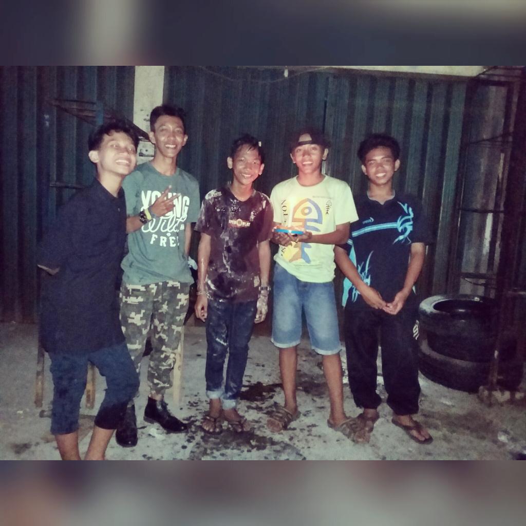 Happy birthday @aguswicakskono , sukses terus buat kedepannya , semangat kalo latihan , buat bangga tim kita .. amien