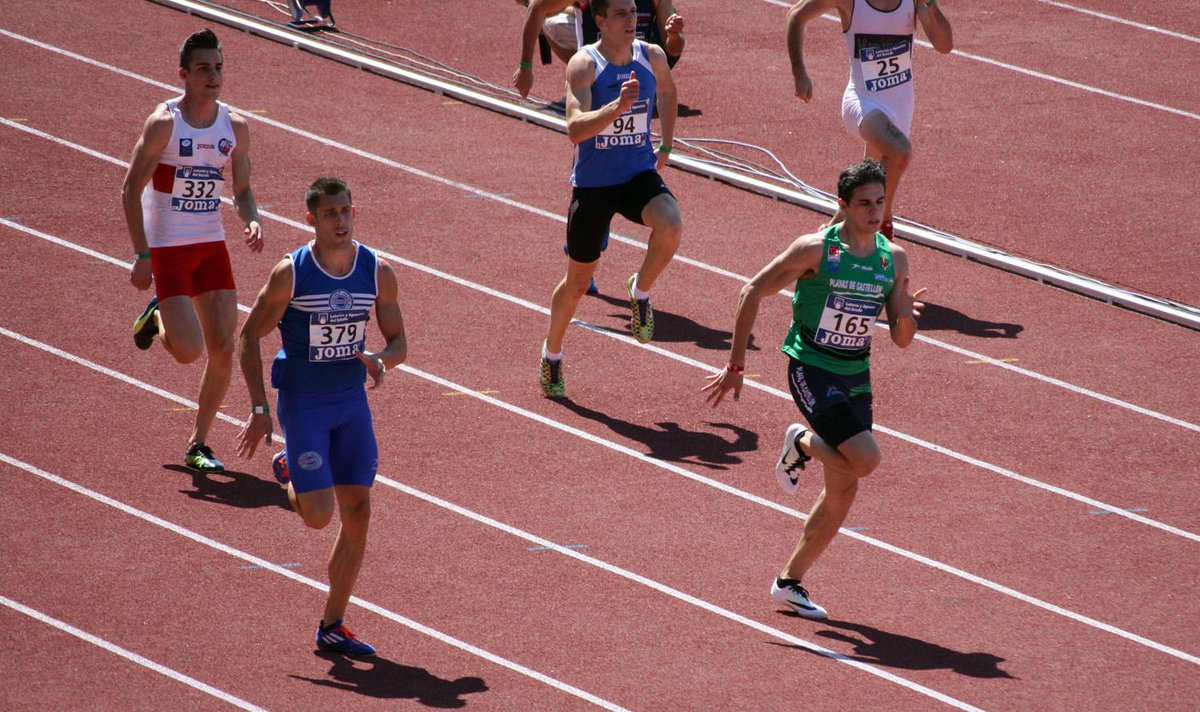 #Castellón2015. <a href="/BrunoHortelano/">Bruno Hortelano</a>  se impone en la segunda semi de 200m con 21.02. <a href="/SergioRuiz_89/">Sergio Ruiz Serrano</a> ha sido 2º (21.10).