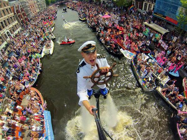 JacquesHappe's tweet photo. Wow!! #GayPride selfie Award! Mooi hoor... (via @Kaatster) #ShareLove #LE15 @Love_Exchange @StrijdersLiefde http://t.co/4bYmLrcOCr