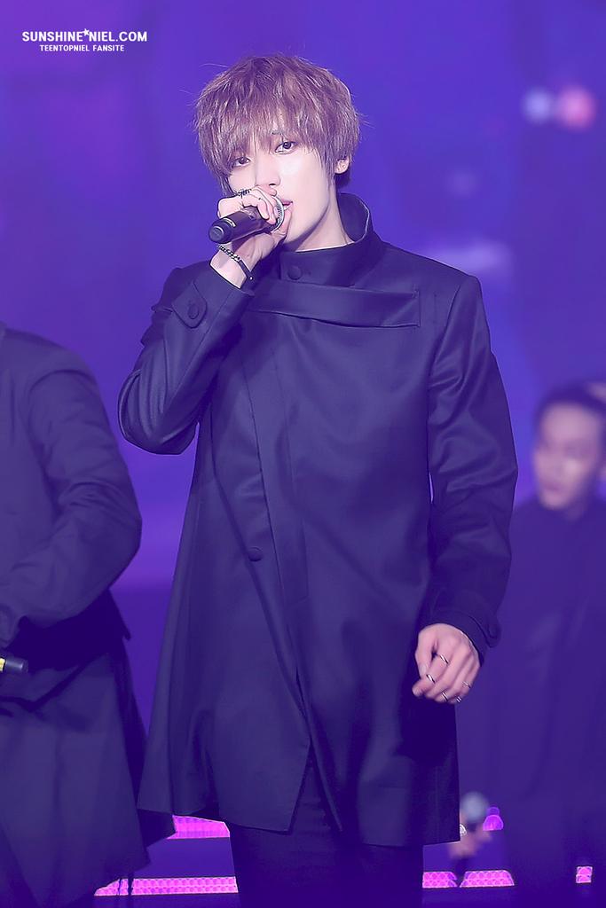 [햇살니엘닷컴 index change ]
150801 NATURAL BORN TEENTOP LIVE IN SEOUL #틴탑 #니엘 ❤  여기 멋진분이랑 우리 5주년이래 😉 <a href="/TEEN_TOP/">틴탑(TEEN TOP)</a>