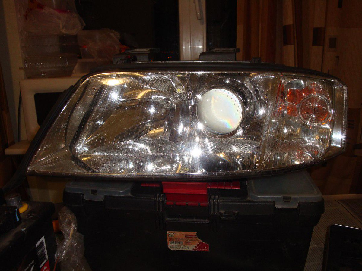 Кому ретрофит оптики под 3ю хеллу? Би-ксеноновые модули от A6 С7. На выходе получаем отличный свет и глубокую заливку