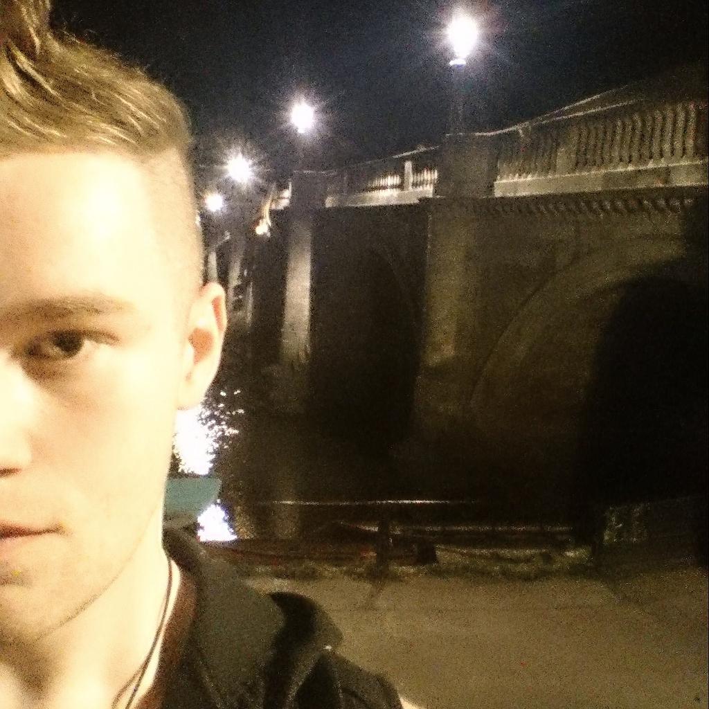 Direvargs's tweet photo. White Wolf checking in. 🐺 
Had a good time watching our very own Joe Papworth kill it with @ThirdDigitUK last night! http://t.co/2d86JfBnyv