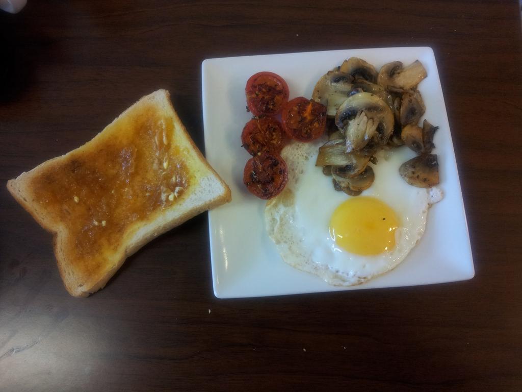 HowToGD's tweet image. Superminivegeterian in OnARoll cafe.