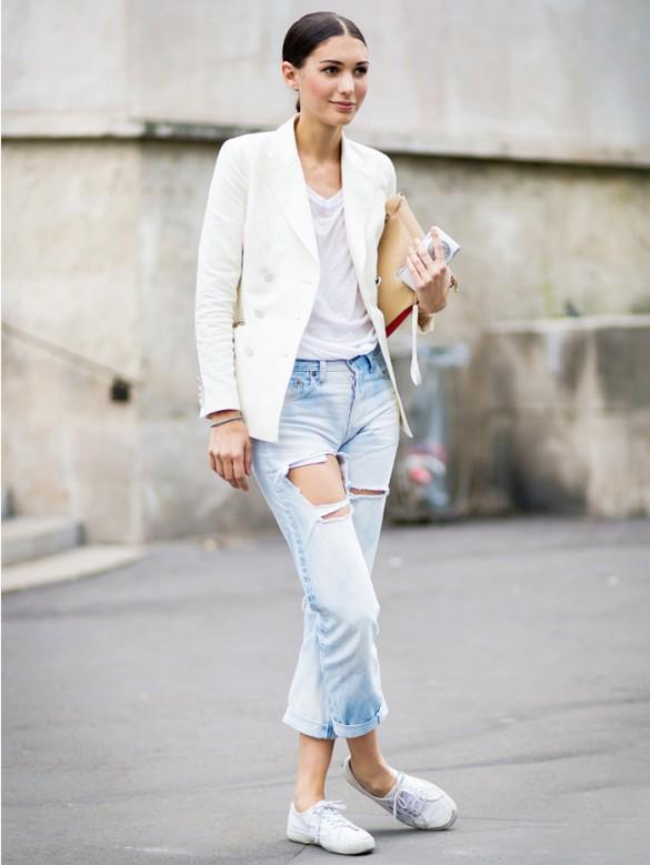 waysify's tweet photo. How Fashion Girls Do Sneakers via Who What Wear @WhoWhatWear
http://t.co/g20g67w3Nk #waysify http://t.co/5h0oFho3Wr