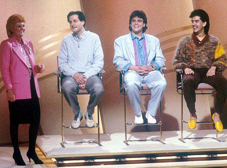 IL0VEthe80s's tweet photo. What's your name and where d'ya come from? RIP Cilla Black. She brought a lorra lorra laughs through many decades.. http://t.co/XOeJ5tnWWF