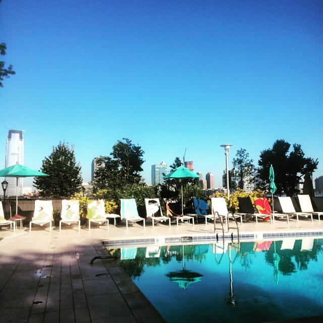 kerryclareryan's tweet photo. Beautiful summer morning at the pool! #NYC #batterypark #batteryparkcity #gatewayny #gatewayevents http://t.co/l2Qo2pFfZZ