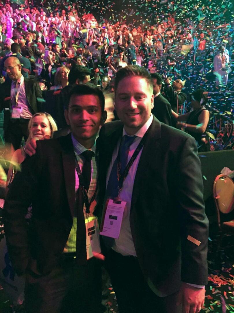 namit_mehta's tweet photo. Had an Amazing chat with @Greggwfg thanks so much 4 the incredible msg &amp; kind words! This man is walking inspiration! http://t.co/gXFrp2jK5I