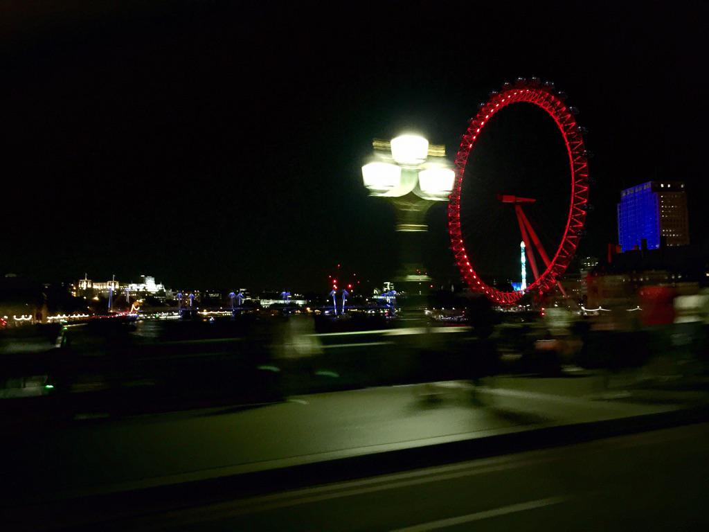 Jamiebower's tweet photo. Counting down the hours. Night London. X http://t.co/UHliO4YCBa