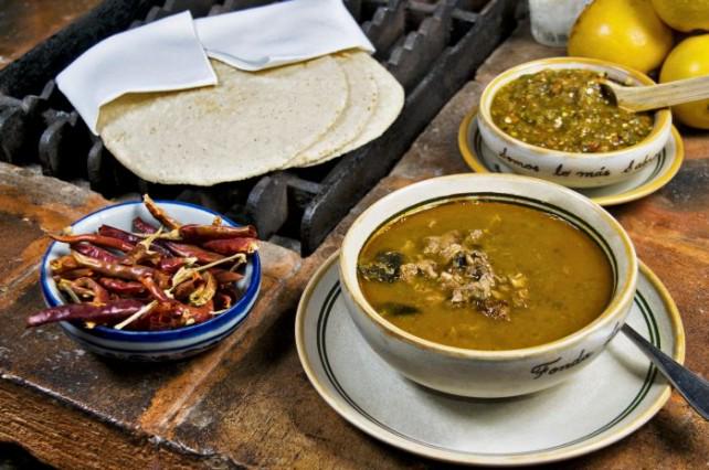 PresidenciaMX's tweet photo. Nuestra cocina por su diversidad y creatividad, es parte esencial de la cultura de México http://t.co/ZId4TyeJso http://t.co/t5JwS8sd62