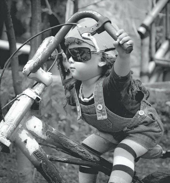 AnnalisaSuraci's tweet image. Buonanotte! ¡Dulces sueños! Cada uno con su amor motero.... 💜