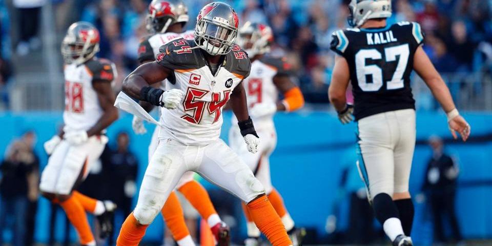 Buccaneers's tweet photo. BREAKING: The #Bucs and @LavonteDavid54 have agreed to terms on a contract extension! #FireTheCannons #SiegeTheDay http://t.co/pRiiEARCdv