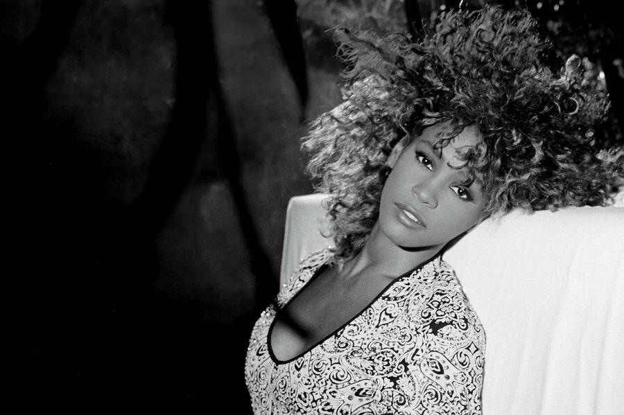 Happy Birthday, Whitney Houston! 