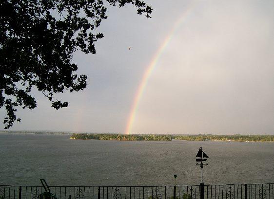 grandlakefun's tweet photo. Take in nature at the water's edge of Grand Lake at the lovely Cliff Dwellings Condominiums! http://t.co/OQEgEvQYsC http://t.co/BRztYU6Pmm
