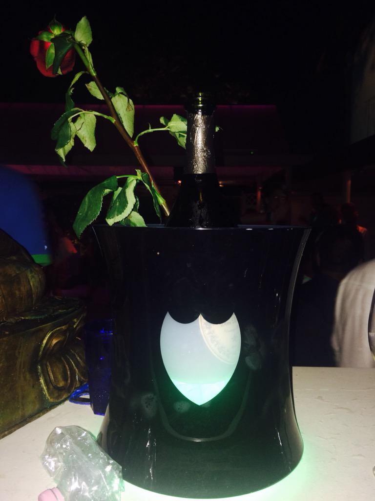 GiadaCiprian's tweet photo. #DomPerignon #champagne #birthday #happy #night #love http://t.co/cNdeeXF57b