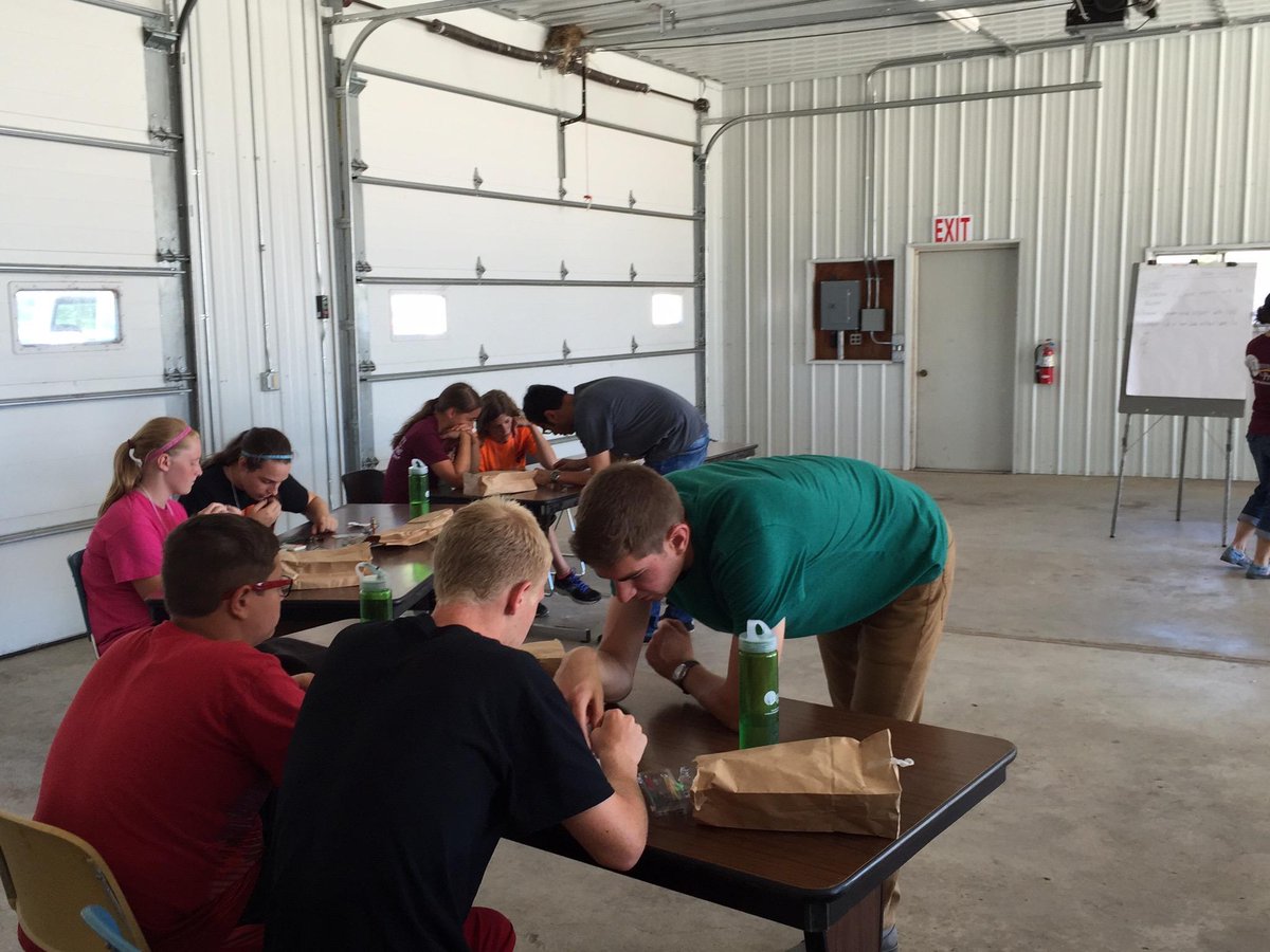 IEEEUMN's tweet photo. Big thanks to all UMN students who helped make the University on the Prairie outreach event great this year! http://t.co/2jIwK9MbFO