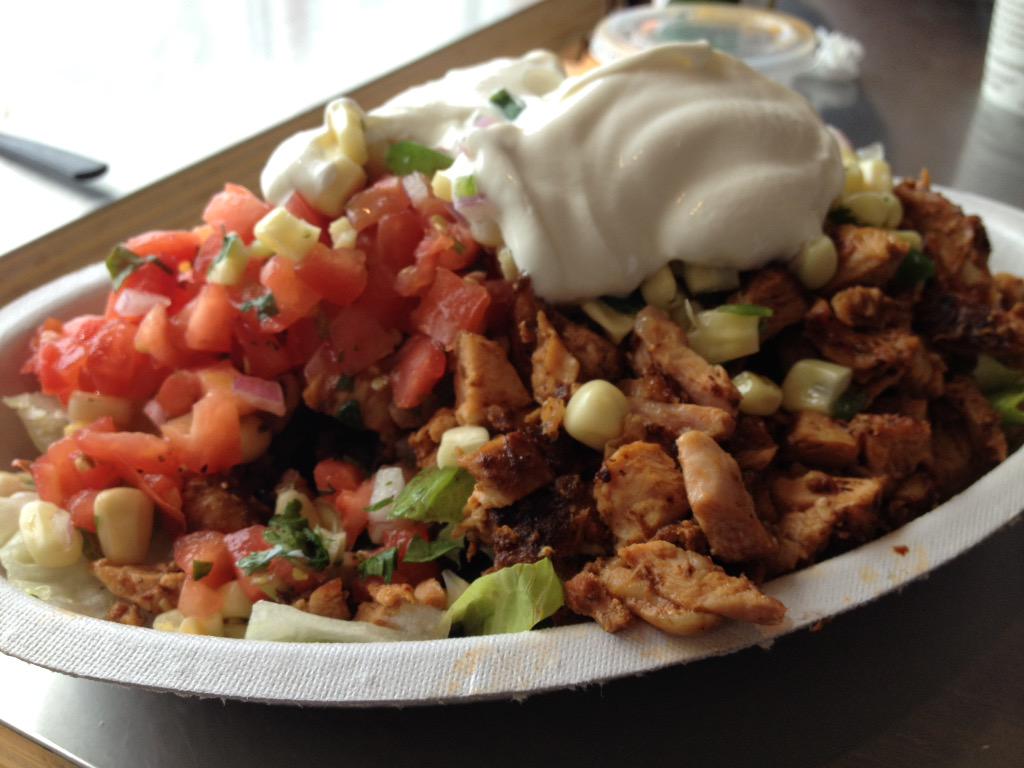 simmermag's tweet photo. @ChipotleTweets this bowl, no words. #beauty http://t.co/Q2FEmaNhBc
