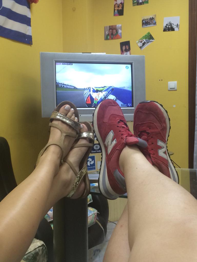EstherMurillo1's tweet photo. Planazoo! #IndyGP #Megustanlasmotos @SaraAlmendro1 http://t.co/QwwX3GS2LG