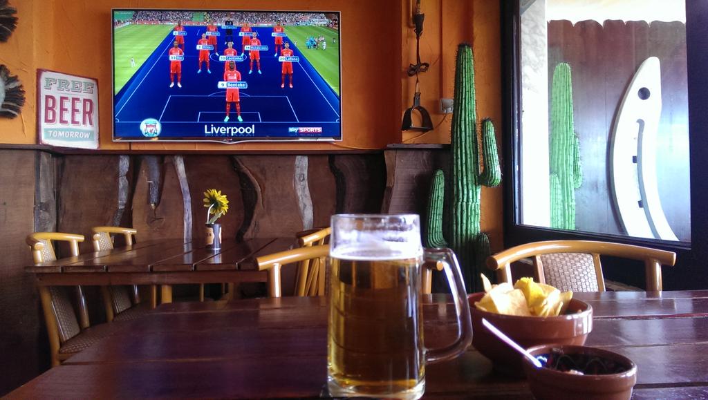 1Downsy1's tweet image. My view today. Nowhere near to being private box but.......3pts anyway!!!! #FREENACHOS #GETIN