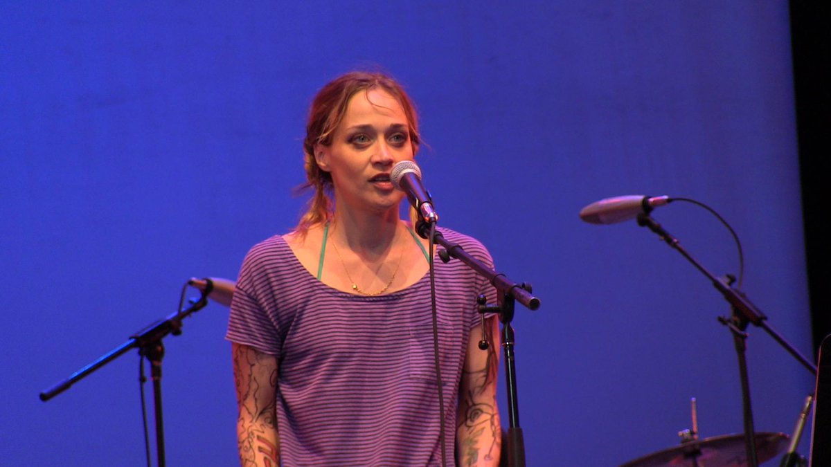 Hollandude's tweet photo. Herappleness @Fionapplefans @fionaapplesays #fionaapple #LCOutOfDoors  @AmericanaFest #americanafest @WatkinsFamHour http://t.co/3luD1omvlP