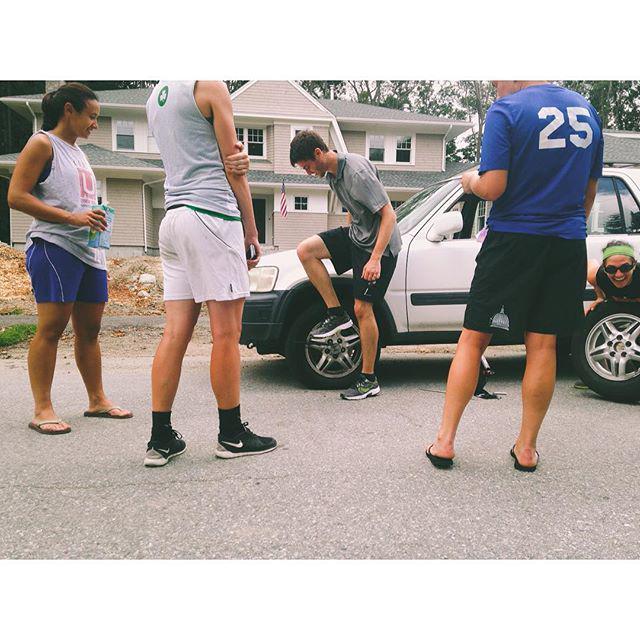 100percentBS's tweet image. How many Bruteskies does it take to change a flat tire? 🚗💪🏻 #bruteforce #musclesquad ift.tt/1IRm4Qv