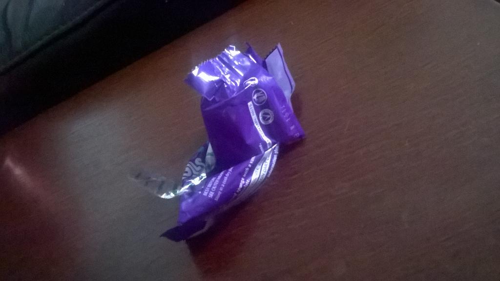 MrSmiiith's tweet photo. Modern art inspired by #Cadbury http://t.co/ehyCpHAoJR