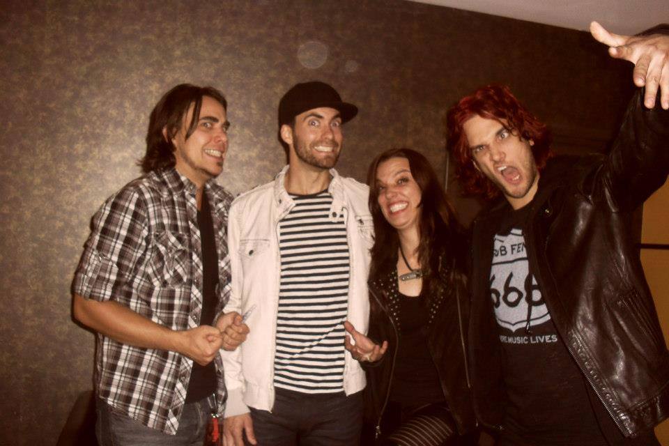 LZZYbirds's tweet photo. Happy #HalestormDay, Freaks! http://t.co/Ehkm8rJl5W